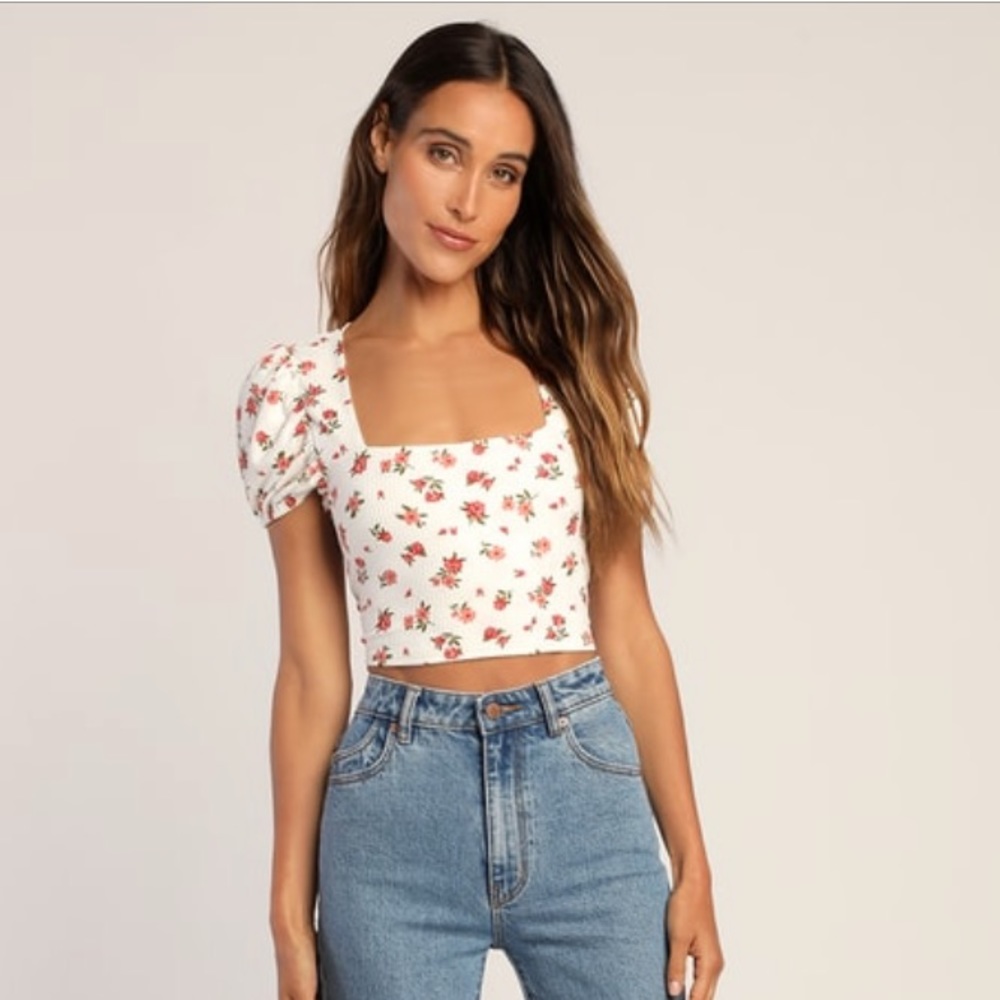Lulus “Sugar and Spice Pink Floral Print Ribbed Puff Sleeve Crop Top”